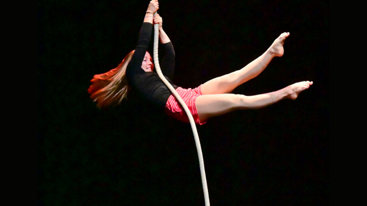 Way Out, Due Anni Di Scuola Di Circo in Due Spettacoli