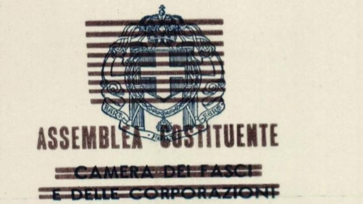 Timbro dell'assemblea costituente sovrapposto a stemma sabaudo a stampa 