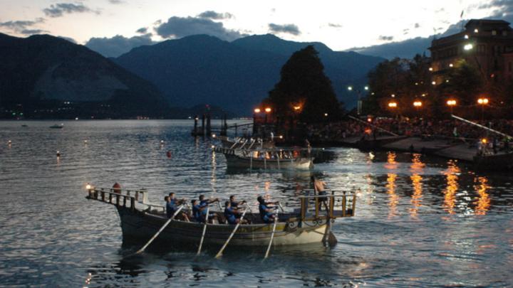 Foto di regata notturna sul Lago Maggiore