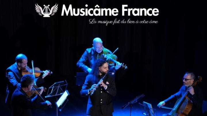 Ensemble di quattro musicisti classici , titolo