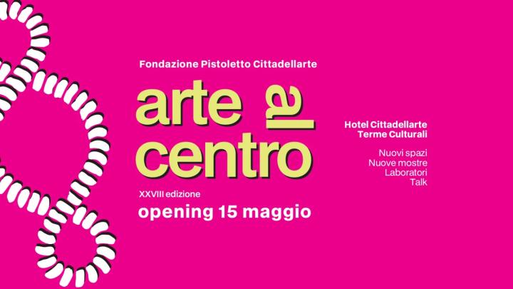 Scritte e logo con tre cerchi inanellati