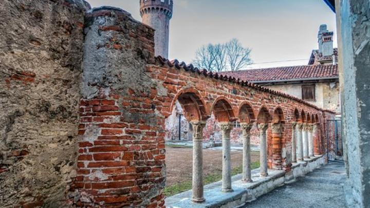 chiostro-dei-canonici