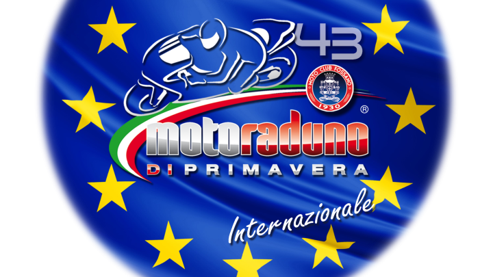 Illustrazione di motociclista su nastro con colori della bandiera italiana, circondato dalle stelle dell'Unione Europea