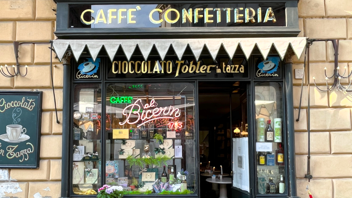 Img credits: Al Bicerin Immagine esterna del locale